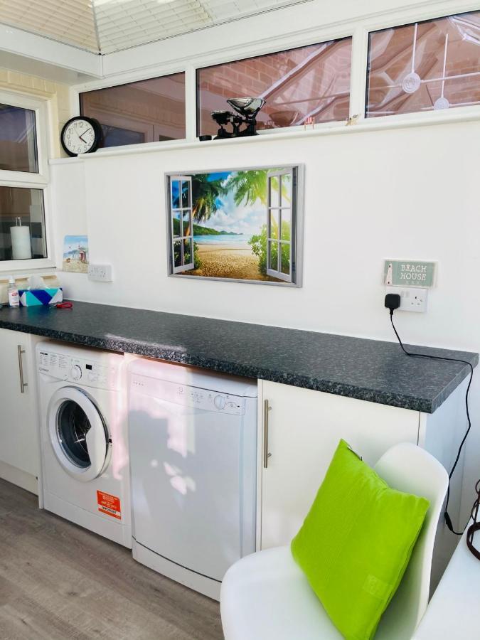 Stunning Seafront House With Garden And Private Parking Villa Eastbourne Exterior photo