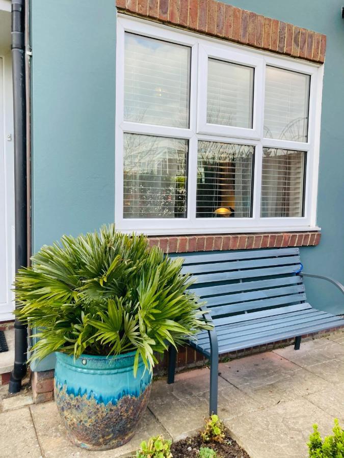 Stunning Seafront House With Garden And Private Parking Villa Eastbourne Exterior photo